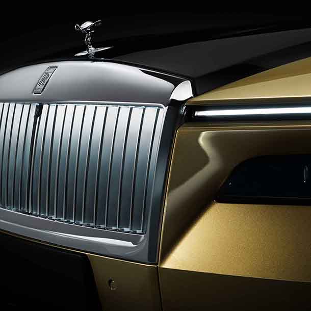 Closeup of Rolls-Royce Spectre front grill